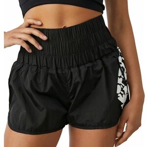 Free People Movement The Way home lined shorts, Large Logo, Black, sz S